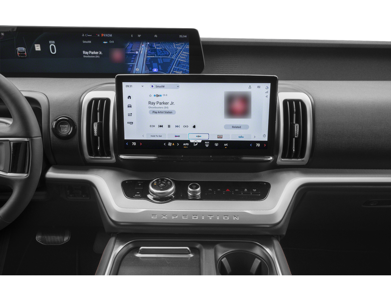 2025 Ford Expedition photo 3