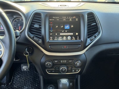 2017 Jeep Cherokee LATITUDE AWD