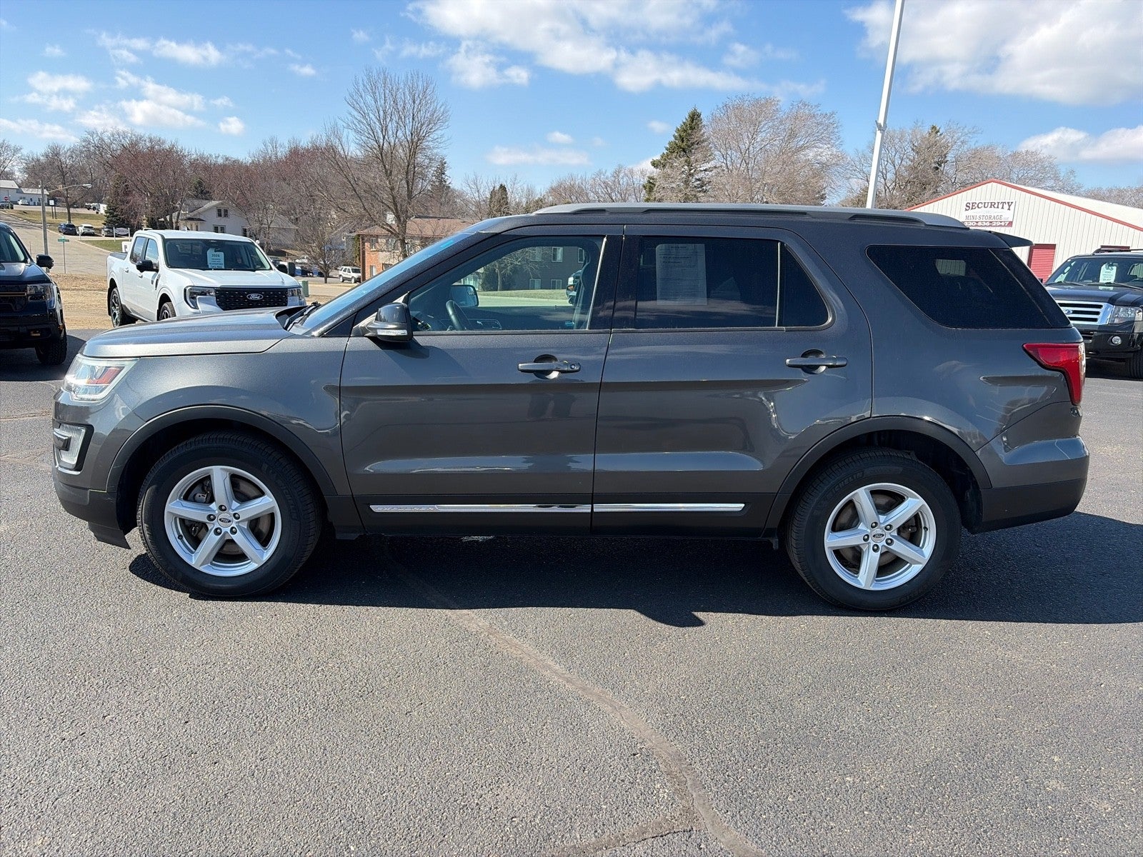 Used 2017 Ford Explorer XLT with VIN 1FM5K8D87HGA65859 for sale in Sauk Centre, Minnesota