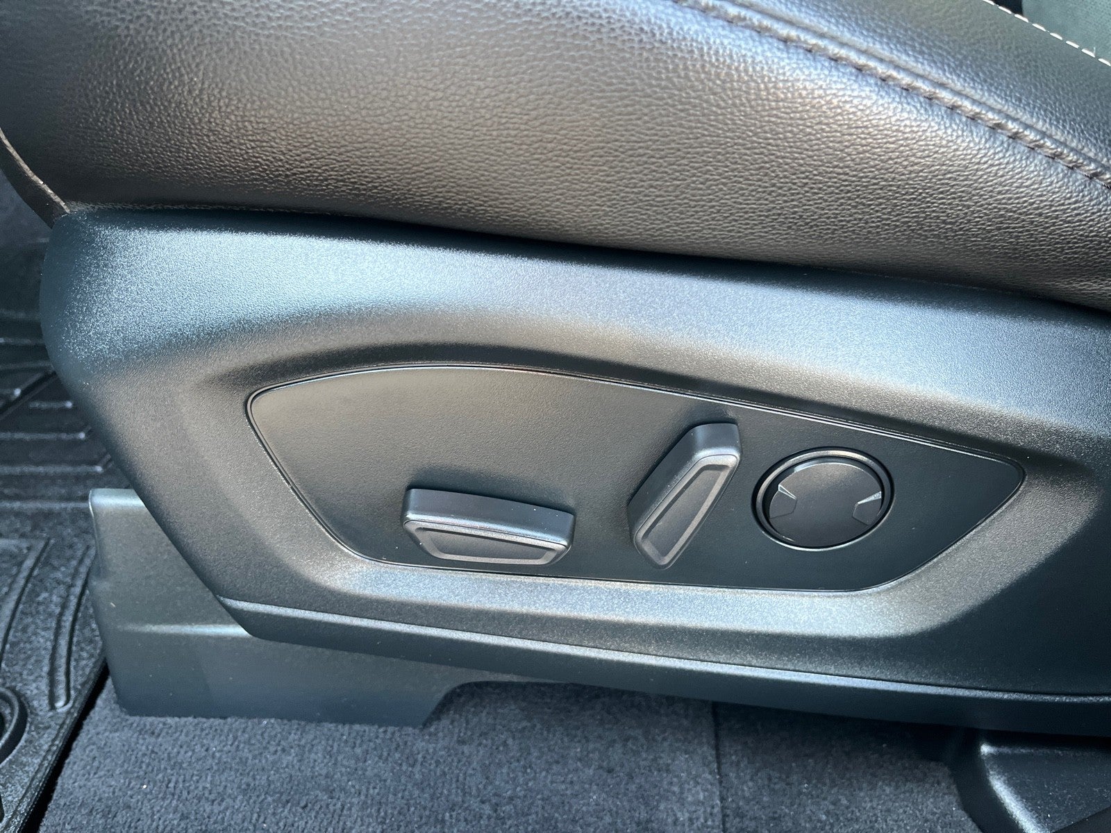 2023 Ford Explorer ST 4WD