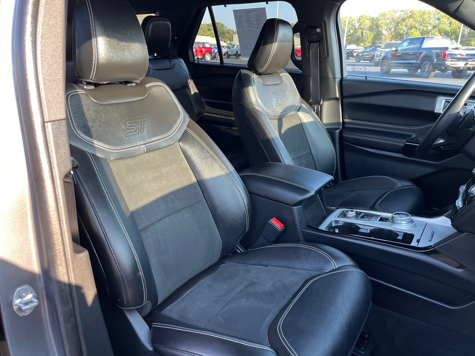 2023 Ford Explorer ST 4WD