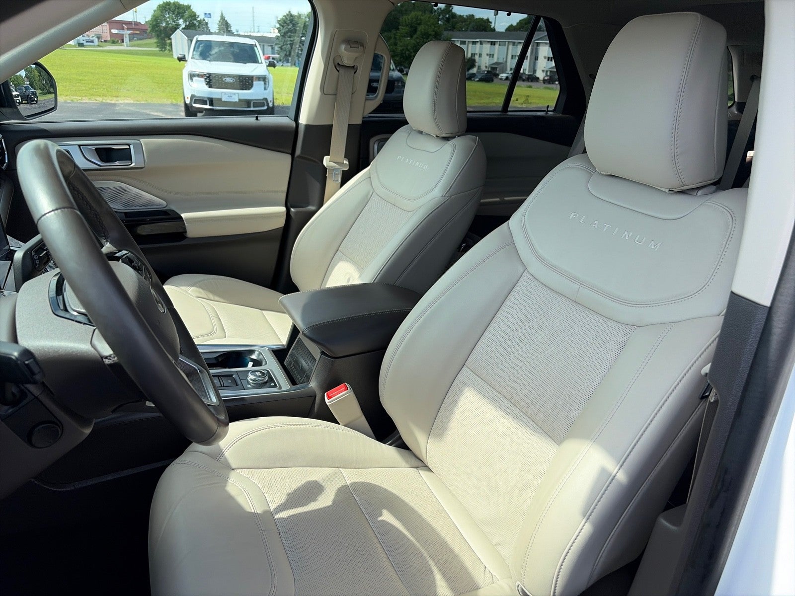 2024 Ford Explorer PLATINUM 4WD