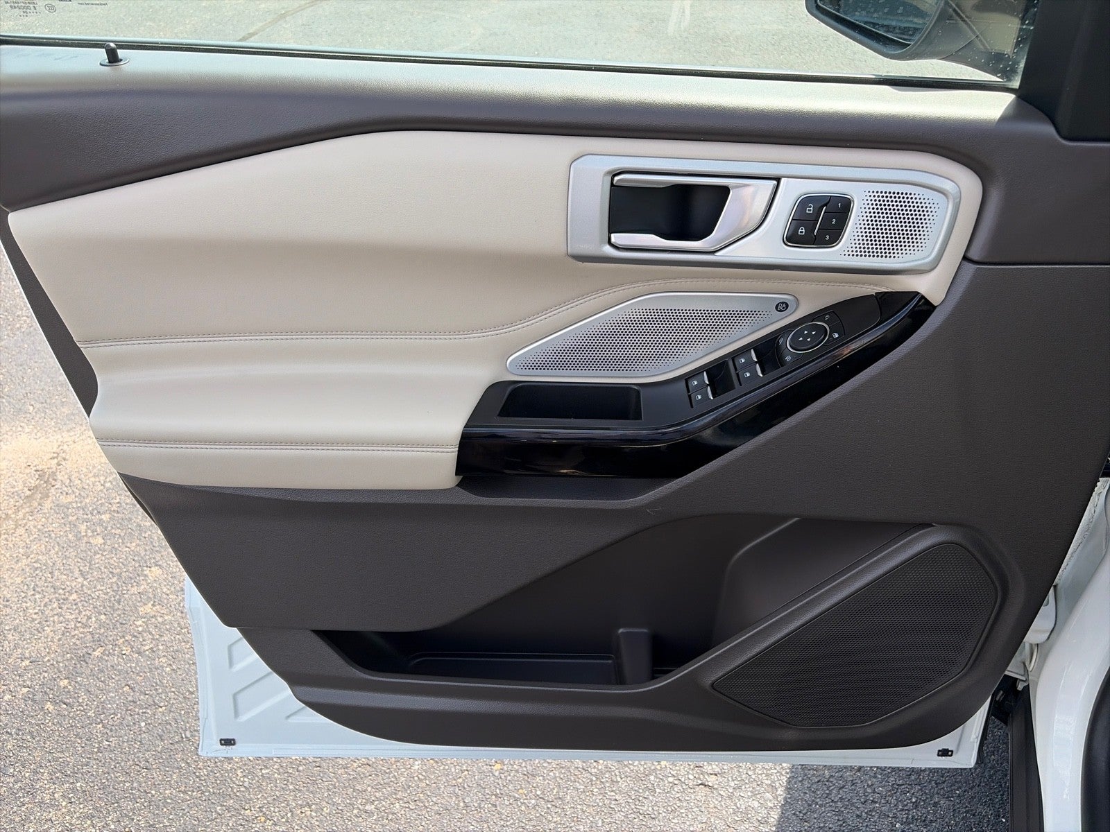 2024 Ford Explorer PLATINUM 4WD
