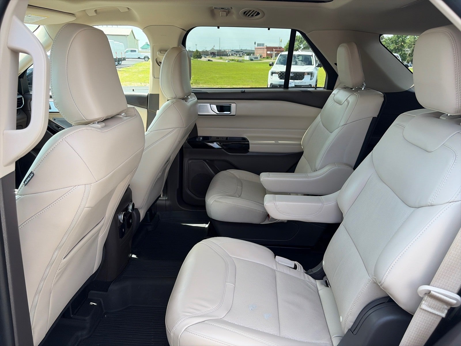 2024 Ford Explorer PLATINUM 4WD
