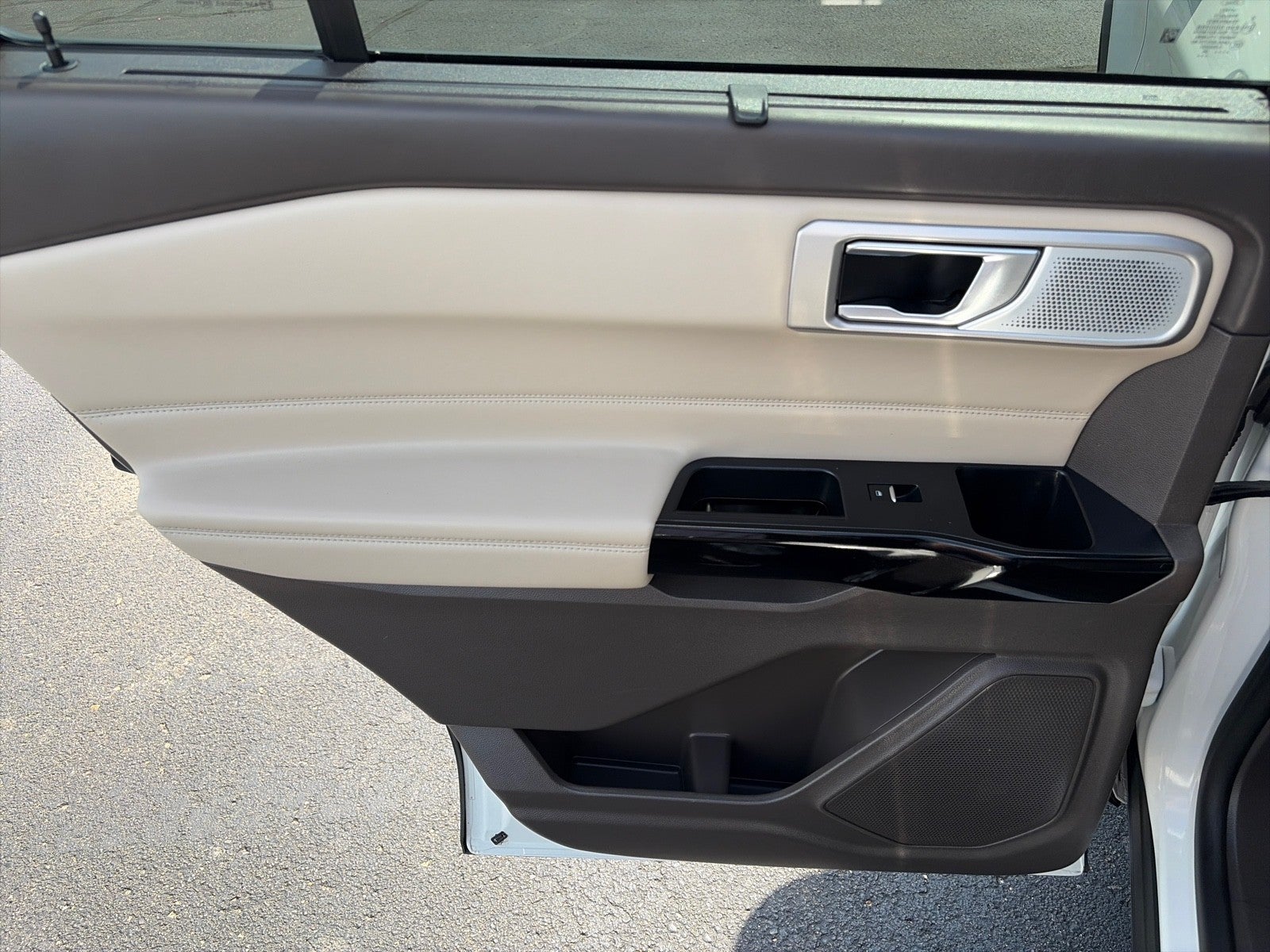 2024 Ford Explorer PLATINUM 4WD