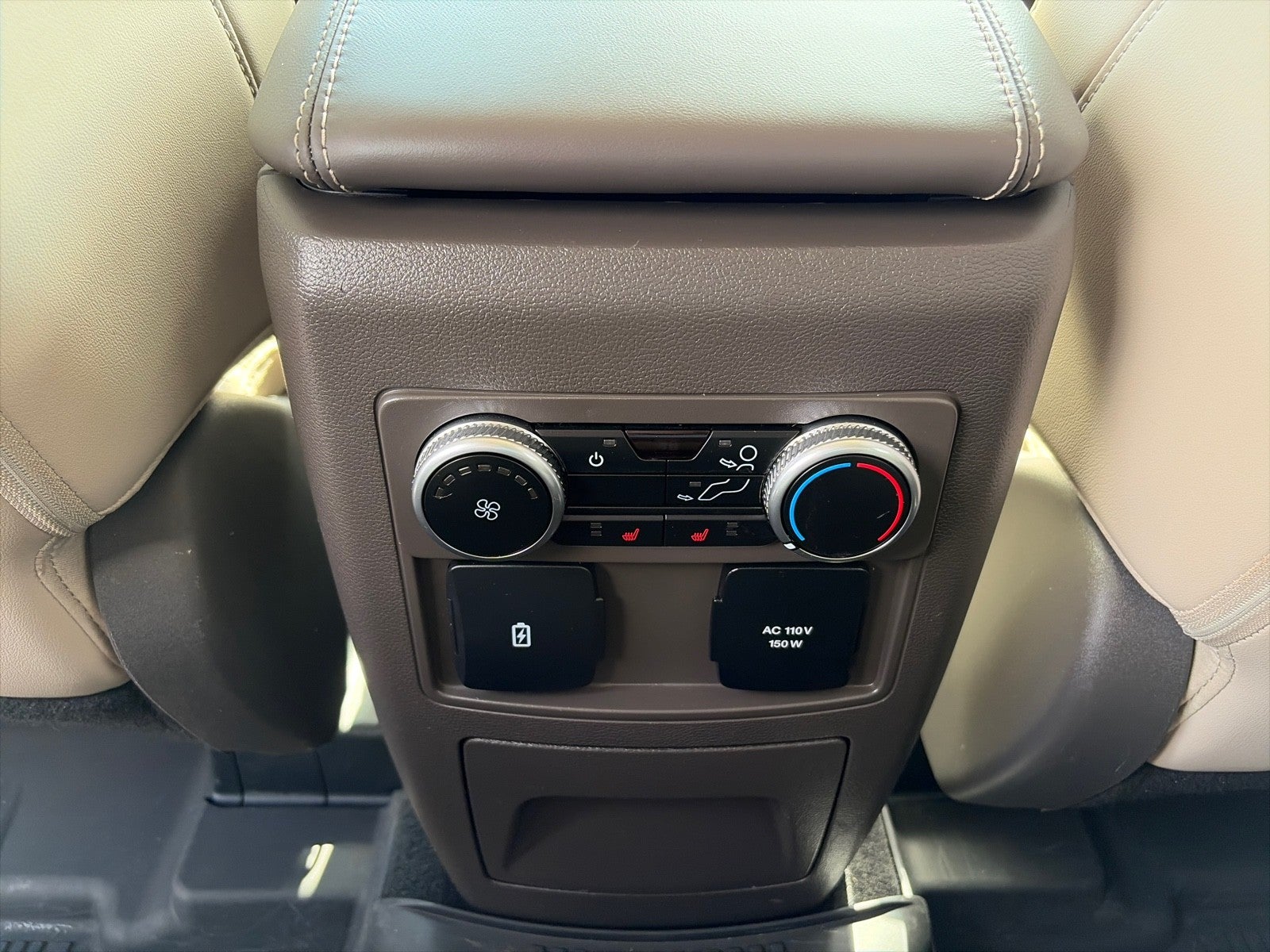 2024 Ford Explorer PLATINUM 4WD
