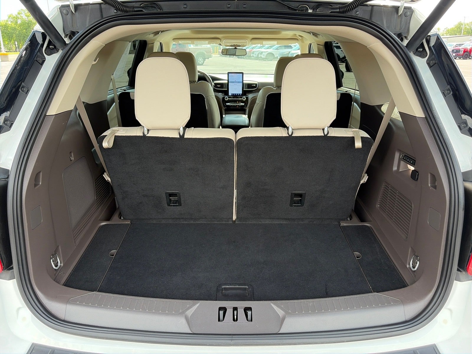 2024 Ford Explorer PLATINUM 4WD