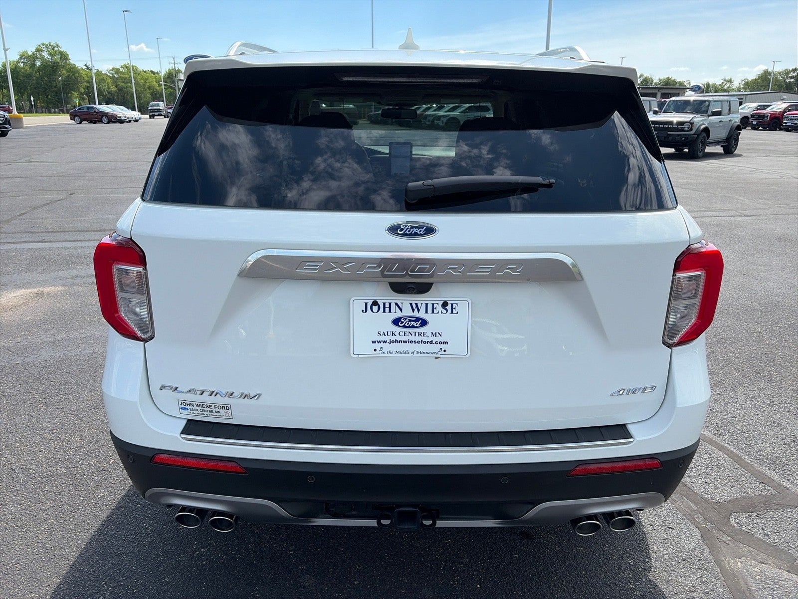 2024 Ford Explorer PLATINUM 4WD