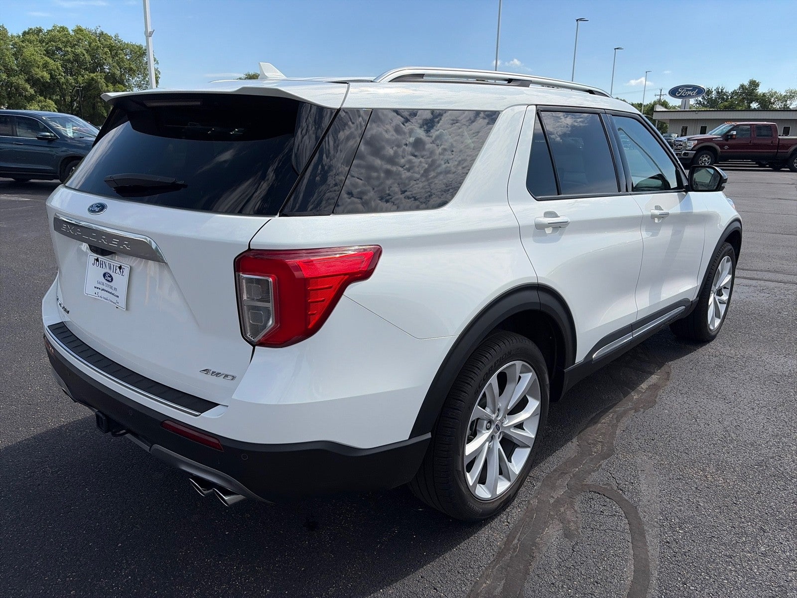 2024 Ford Explorer PLATINUM 4WD