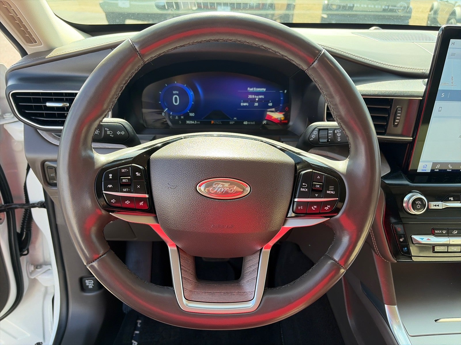 2023 Ford Explorer PLATINUM 4WD