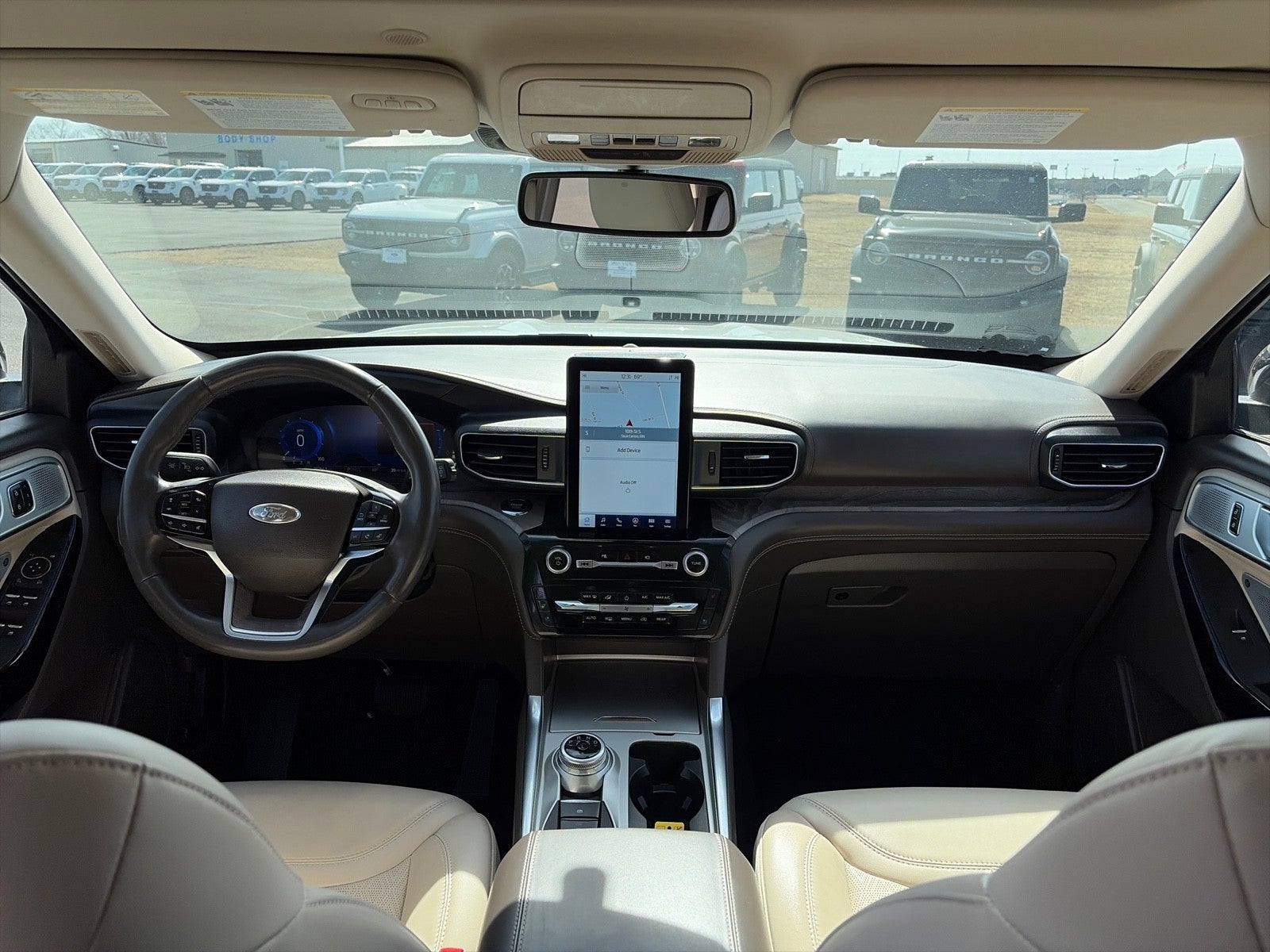 2023 Ford Explorer PLATINUM 4WD