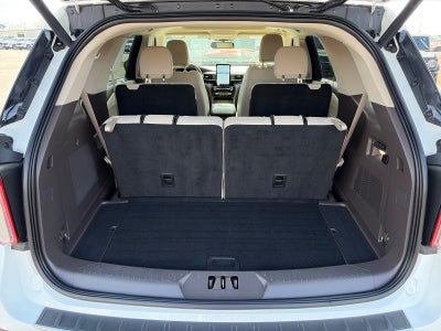 2023 Ford Explorer PLATINUM 4WD