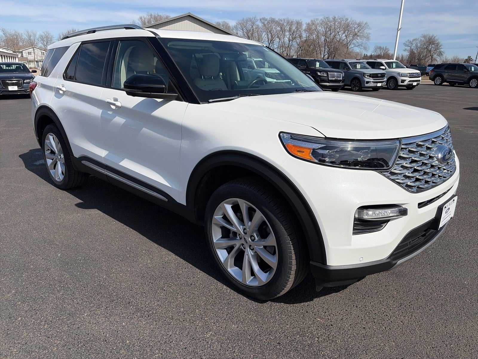 2023 Ford Explorer PLATINUM 4WD