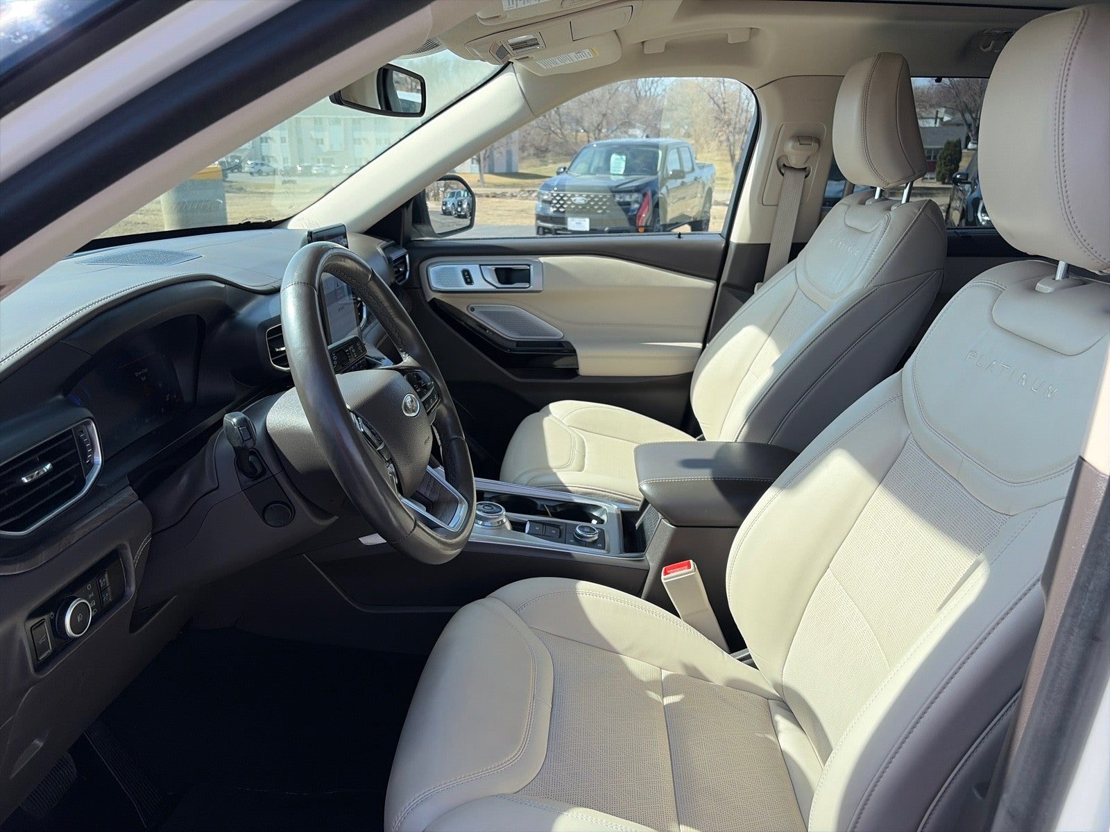 2023 Ford Explorer PLATINUM 4WD