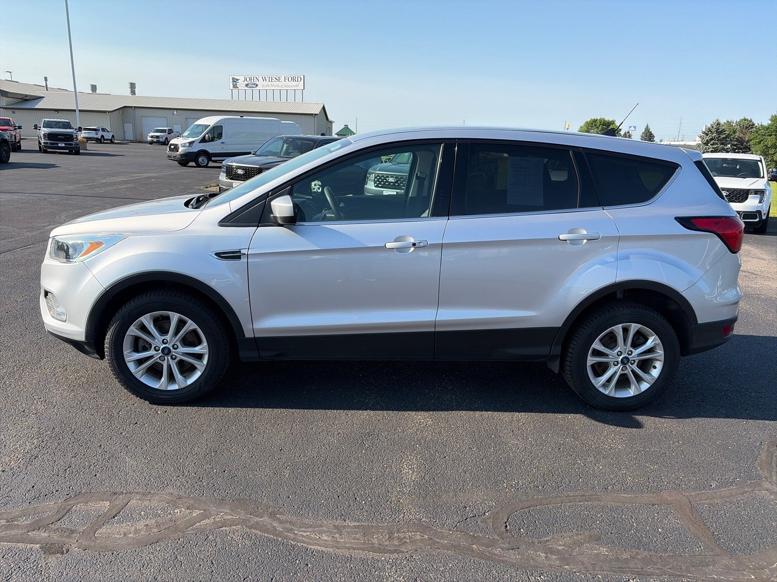 Used 2019 Ford Escape SE with VIN 1FMCU9GD6KUA45921 for sale in Sauk Centre, Minnesota