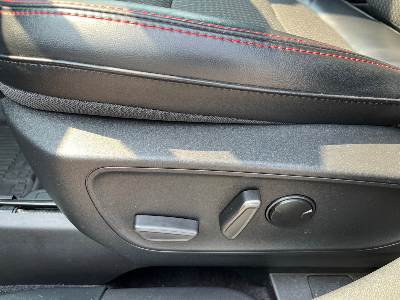 2023 Ford Escape ST LINE SELECT AWD