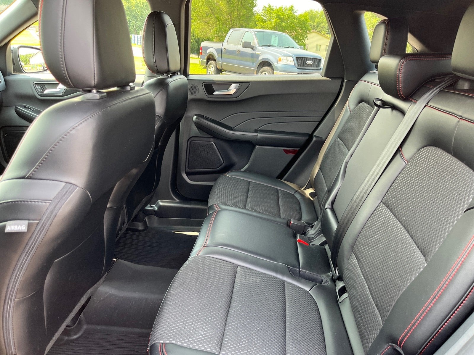 2023 Ford Escape ST LINE SELECT AWD