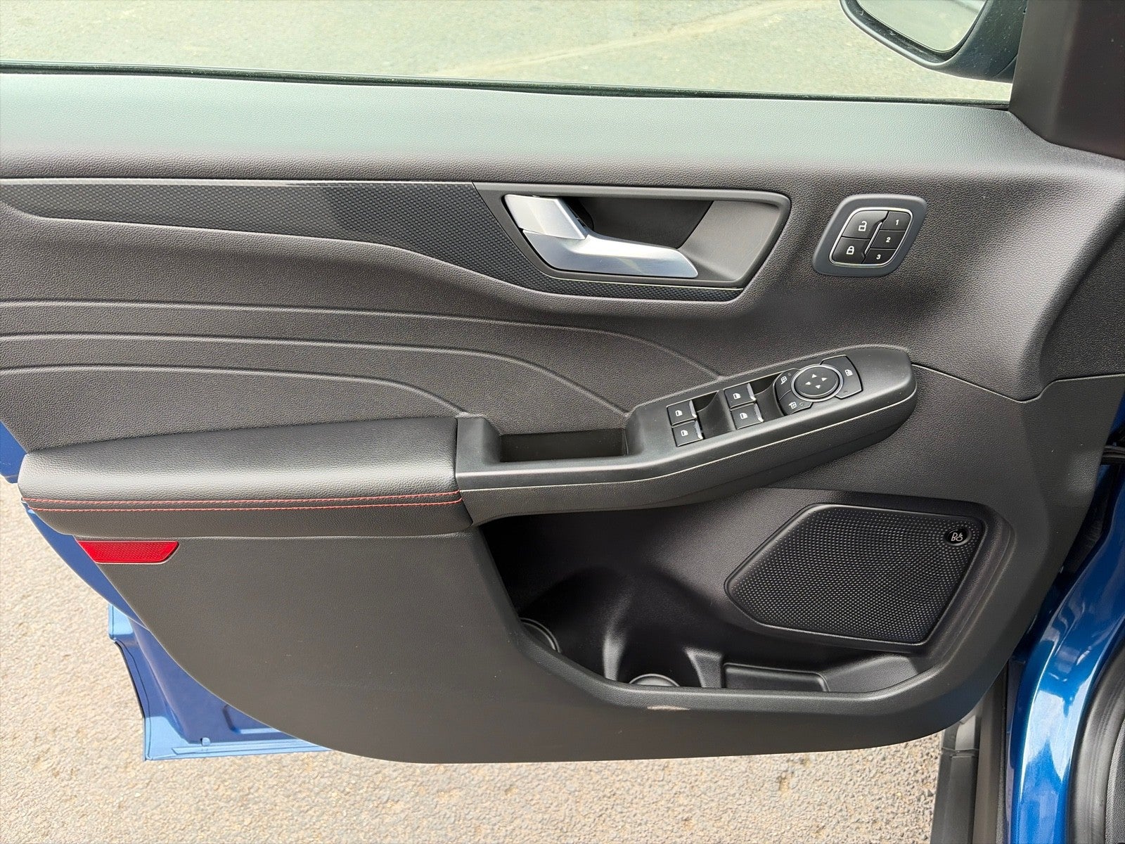 2023 Ford Escape ST LINE SELECT