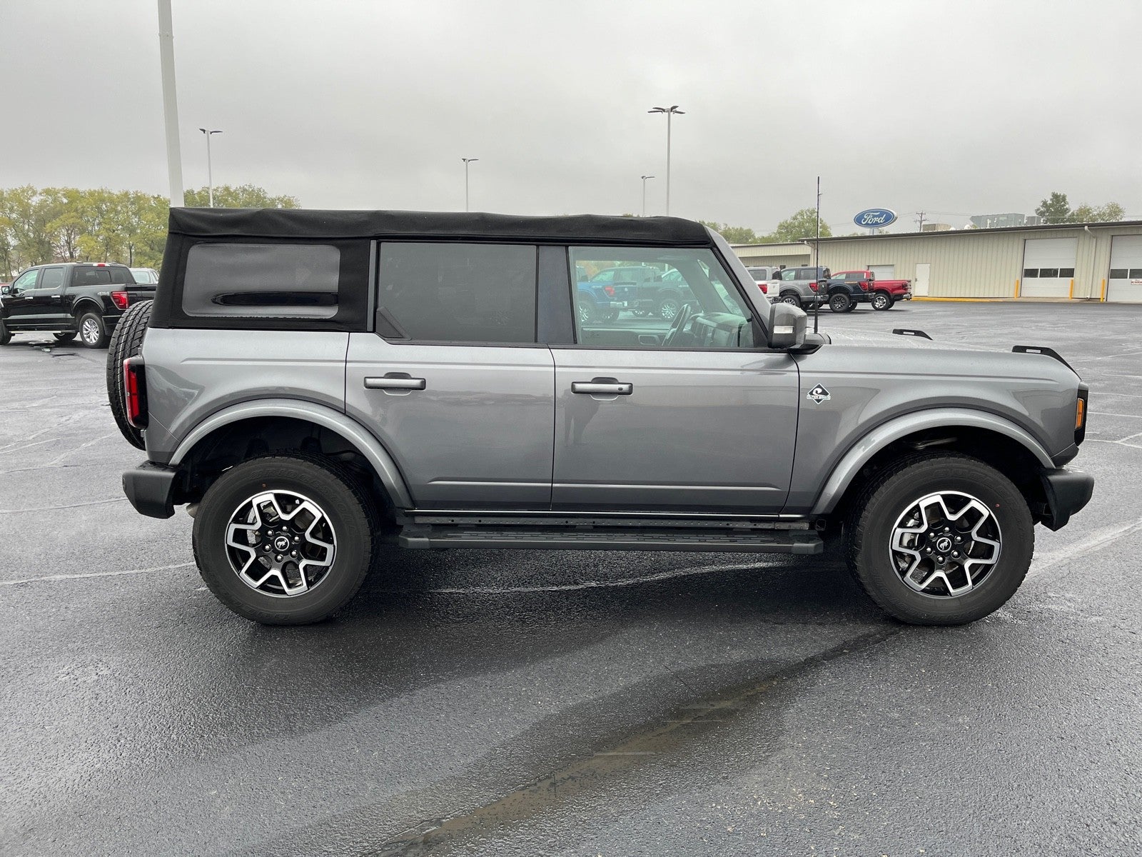 2022 Ford Bronco OUTER BANKS 4X4
