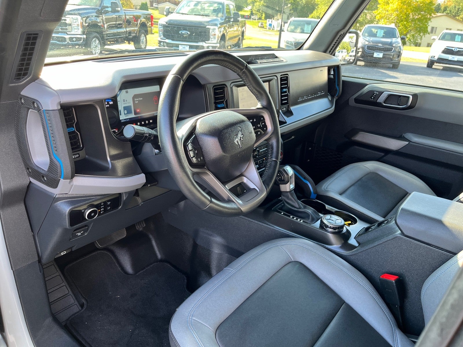 2023 Ford Bronco BLACK DIAMOND 4DR