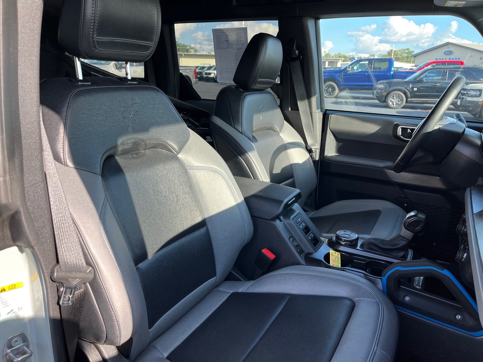 2023 Ford Bronco BLACK DIAMOND 4DR