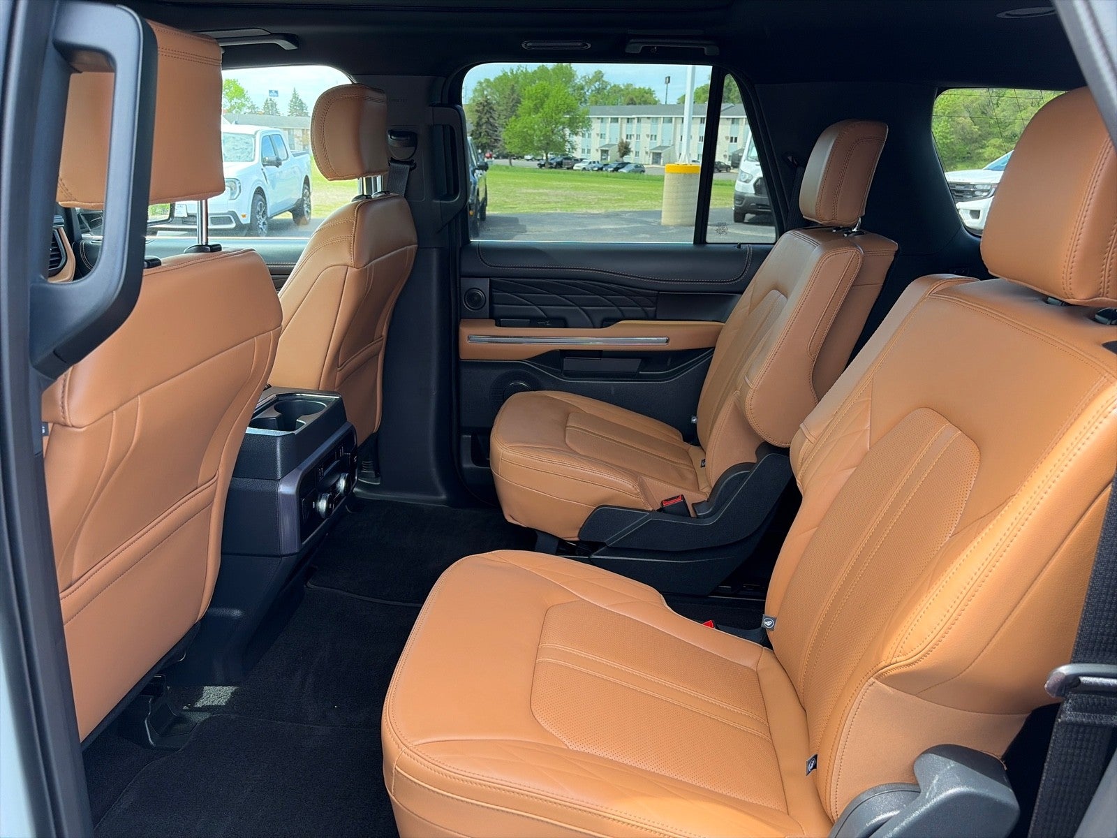 2024 Ford Expedition PLATINUM 4WD