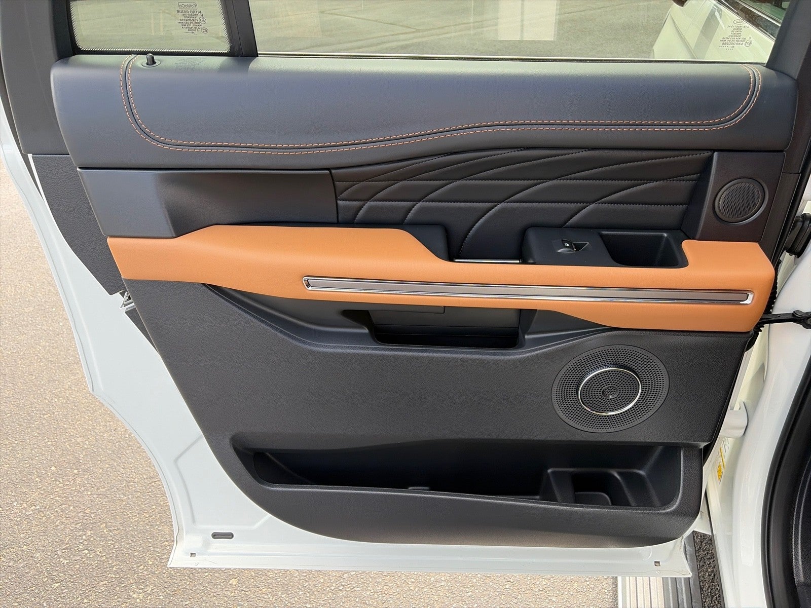 2024 Ford Expedition PLATINUM 4WD