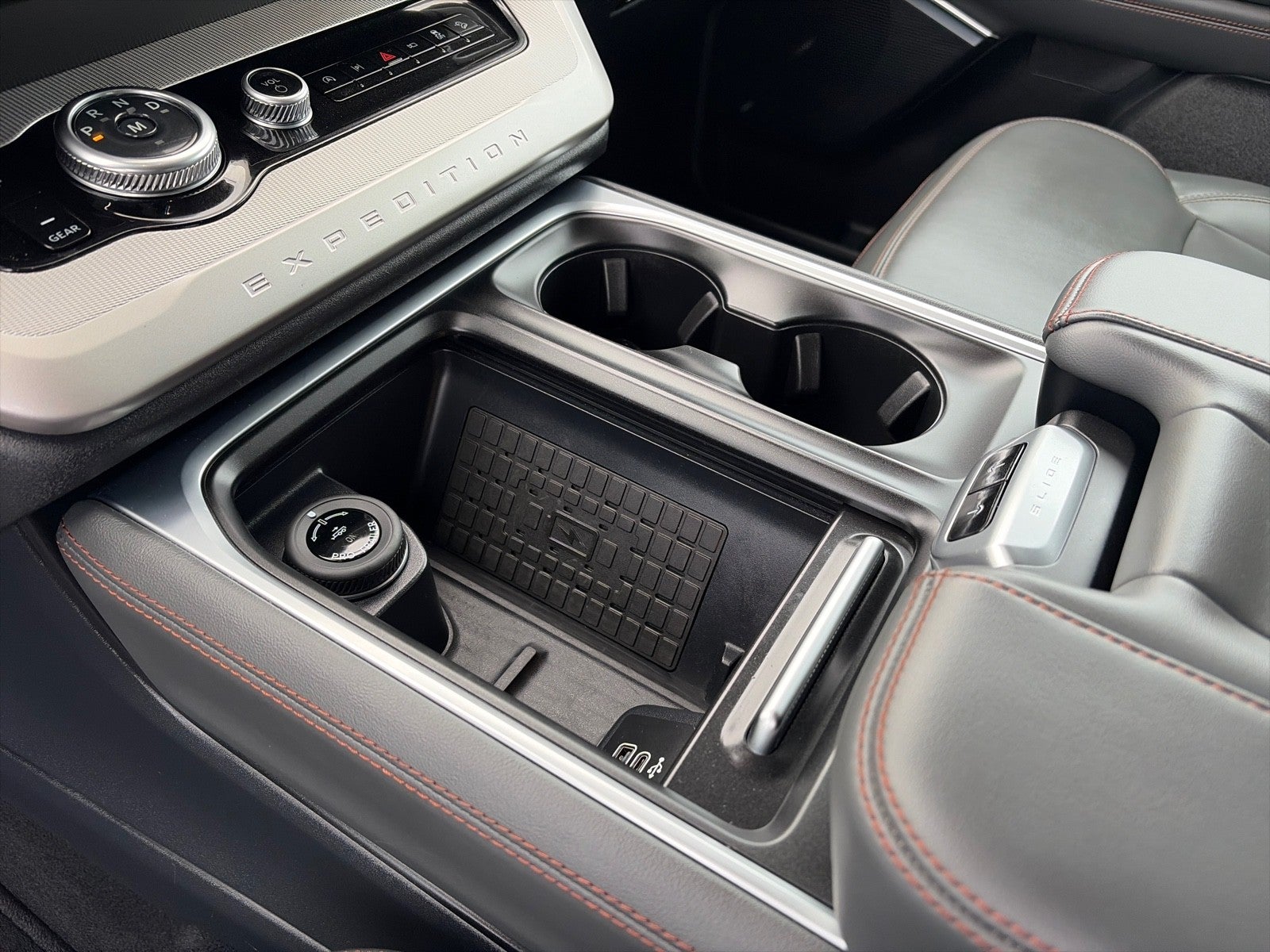 2025 Ford Expedition ACTIVE 4X4