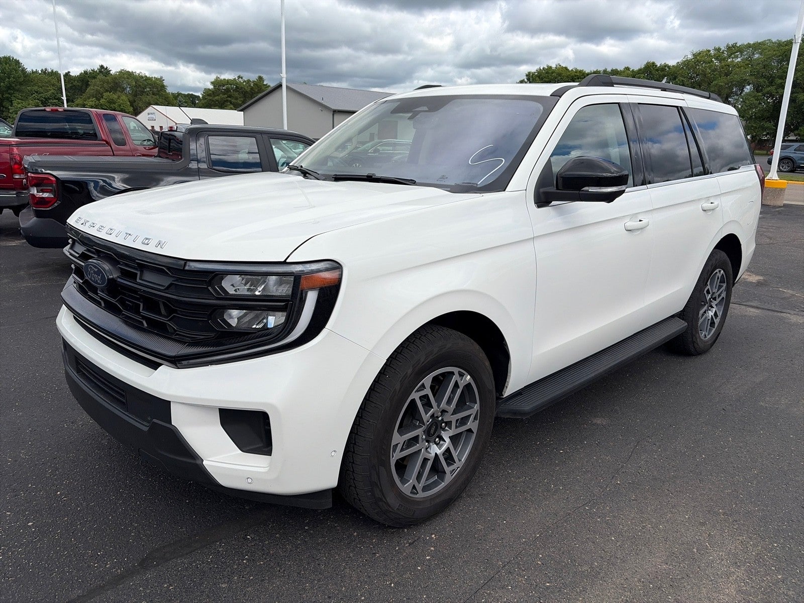 2025 Ford Expedition ACTIVE 4WD