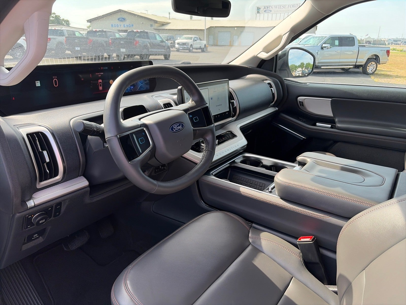 2025 Ford Expedition ACTIVE 4WD
