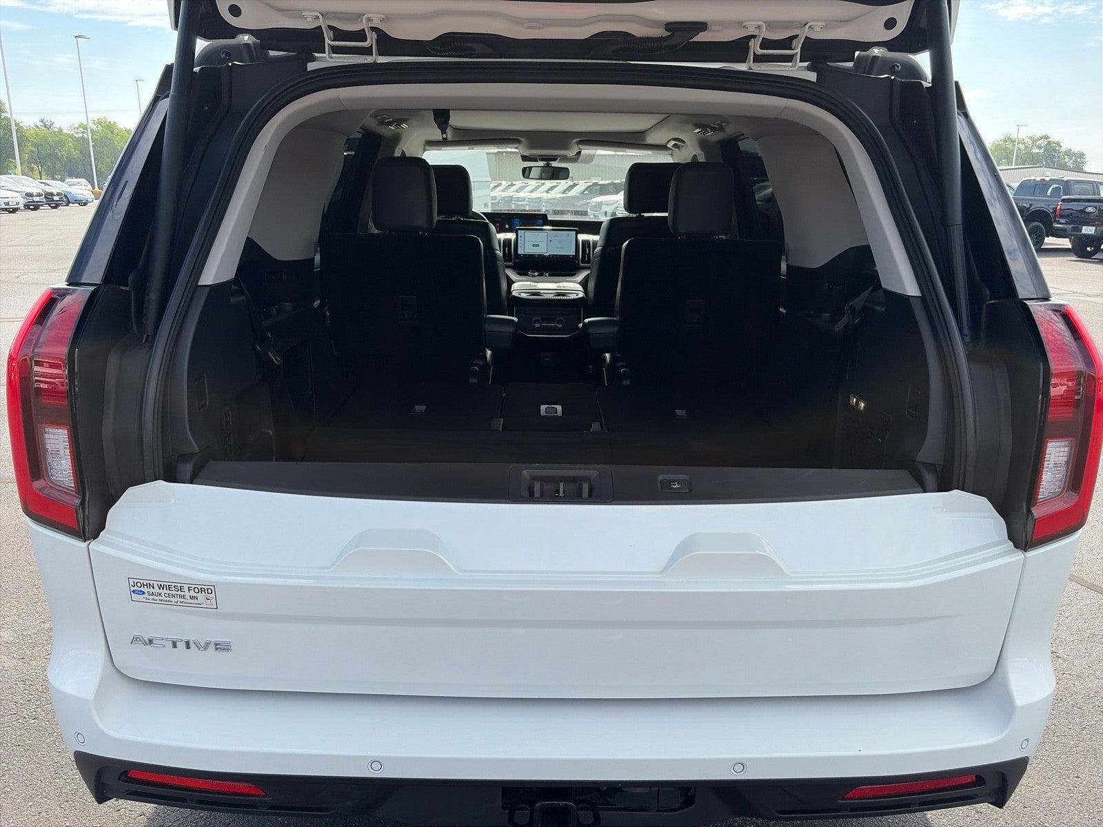2025 Ford Expedition ACTIVE 4WD