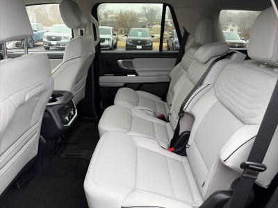 2025 Ford Expedition PLATINUM 4X4