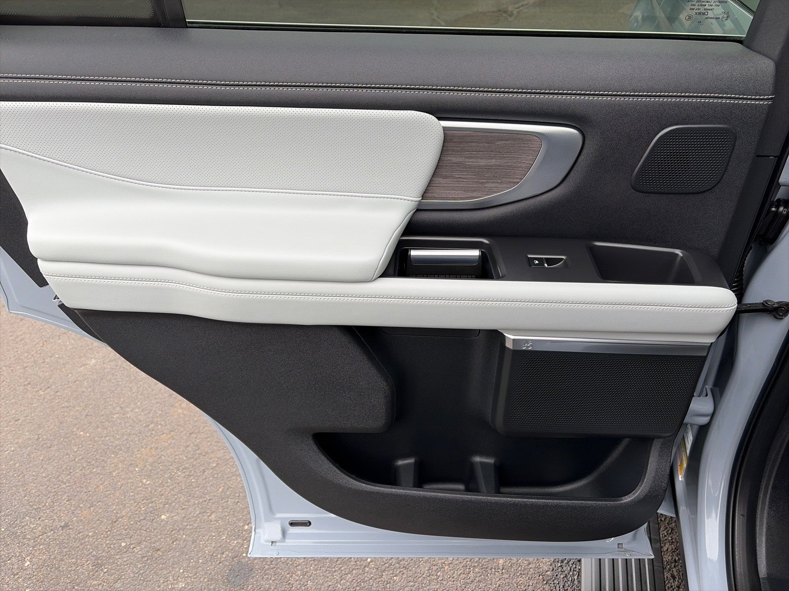 2025 Ford Expedition PLATINUM 4X4