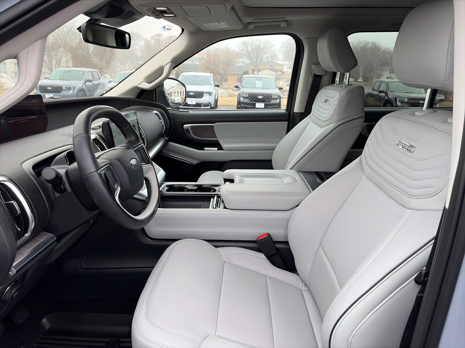 2025 Ford Expedition PLATINUM 4X4