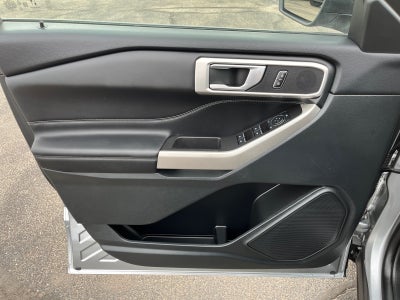 2023 Ford Explorer XLT 4WD