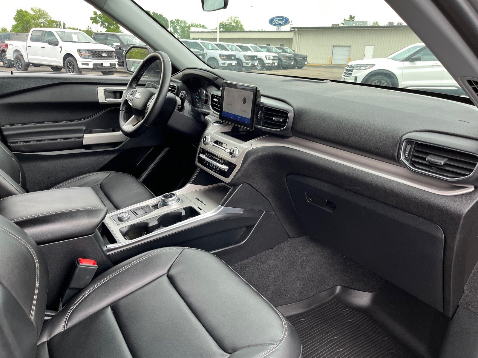 2023 Ford Explorer XLT 4WD