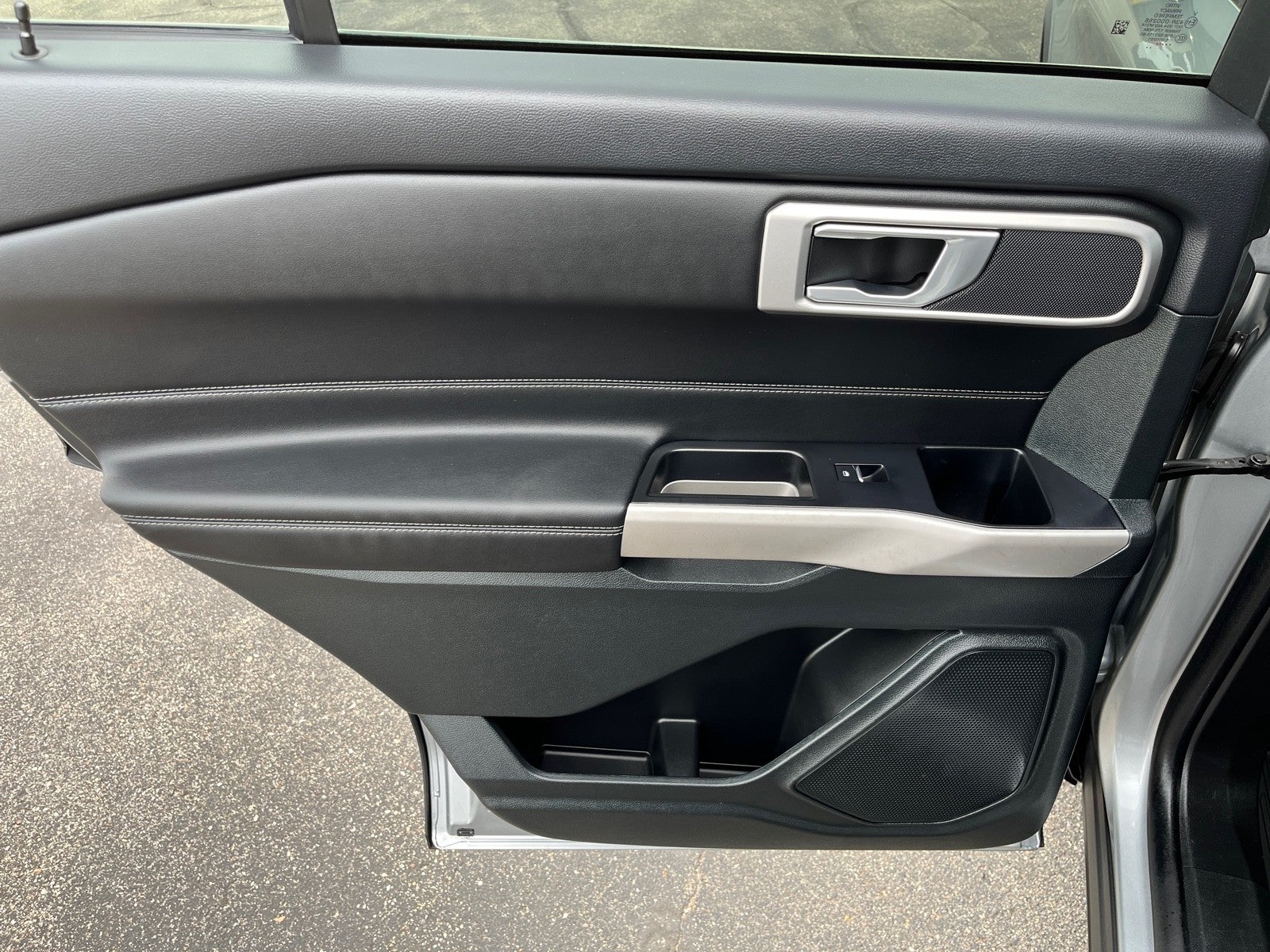 2023 Ford Explorer XLT 4WD