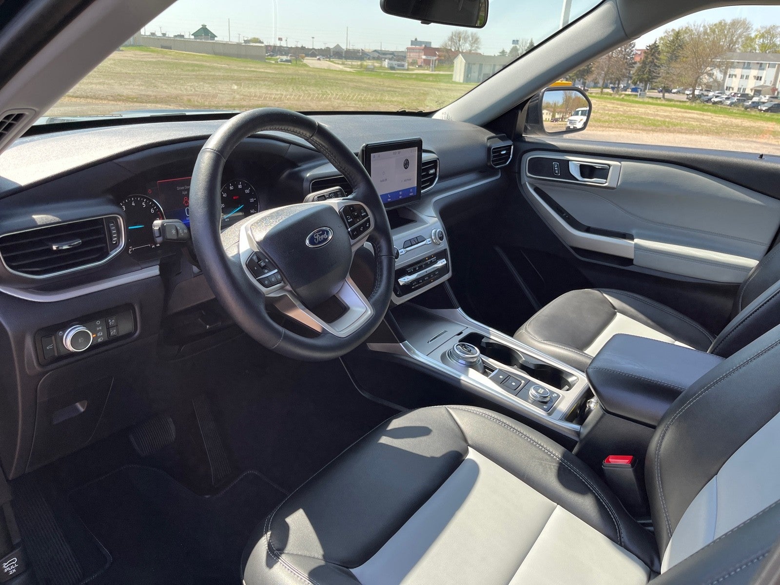 2023 Ford Explorer XLT 4WD