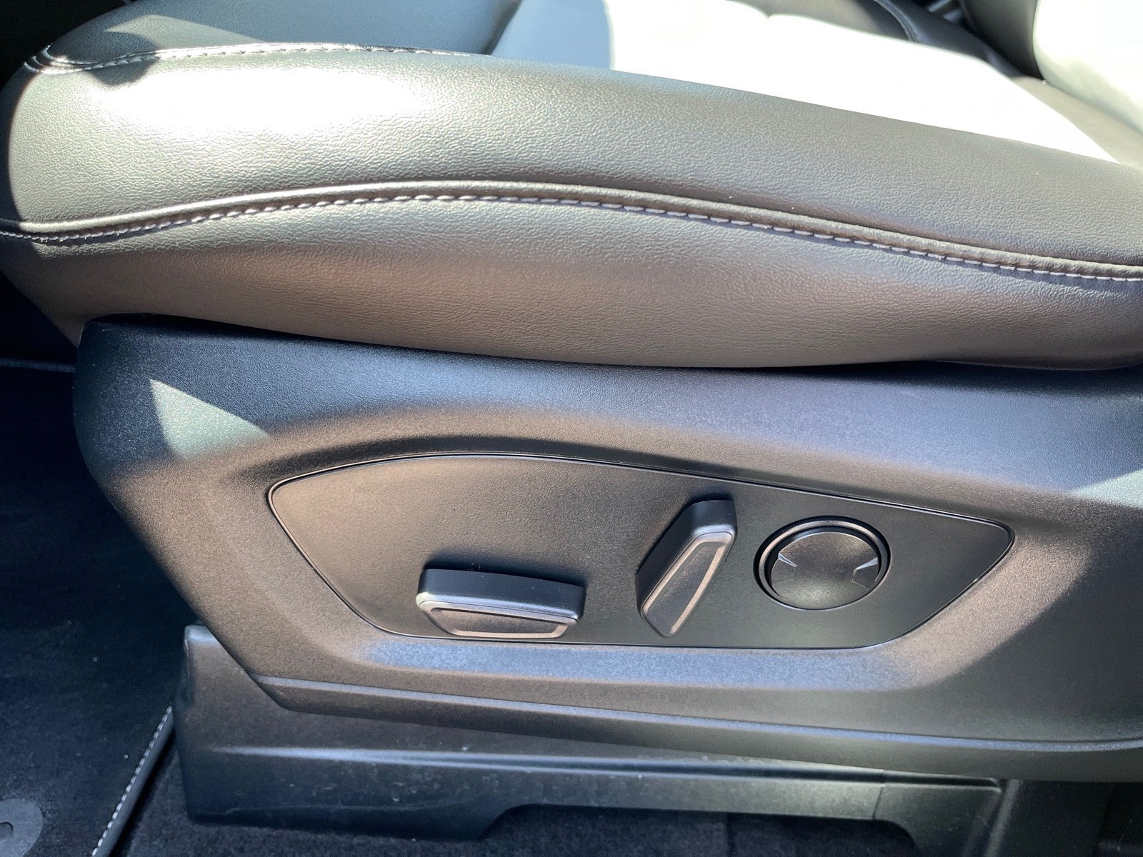 2023 Ford Explorer XLT 4WD