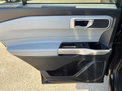 2023 Ford Explorer XLT 4WD