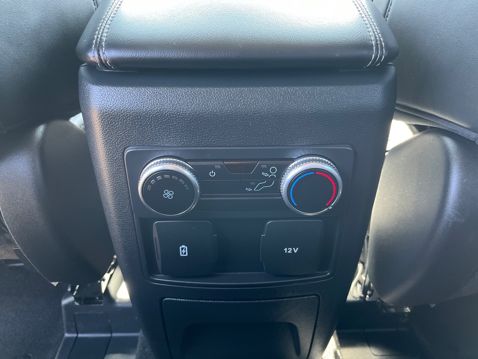 2023 Ford Explorer XLT 4WD