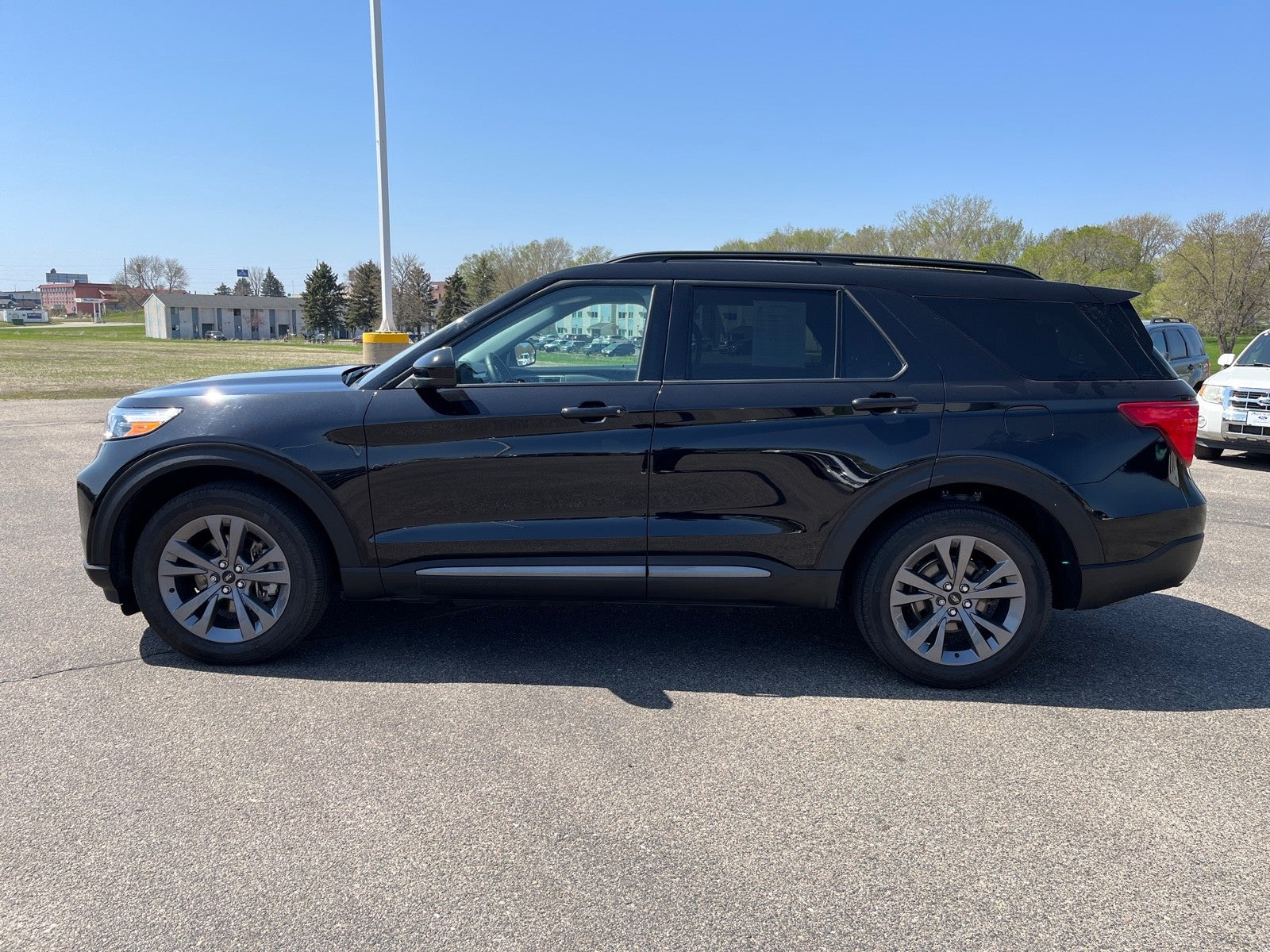 2023 Ford Explorer XLT 4WD