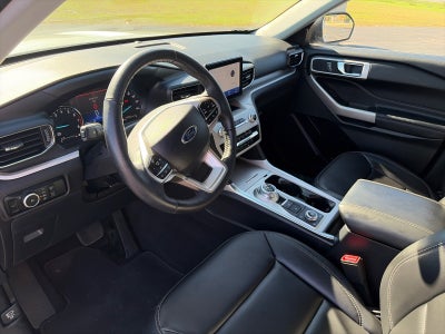 2024 Ford Explorer XLT 4X4