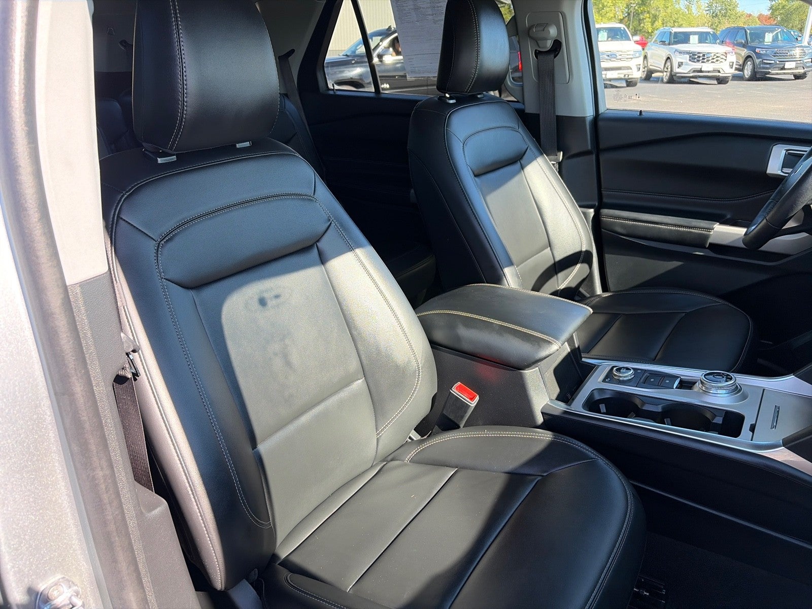2024 Ford Explorer XLT 4X4