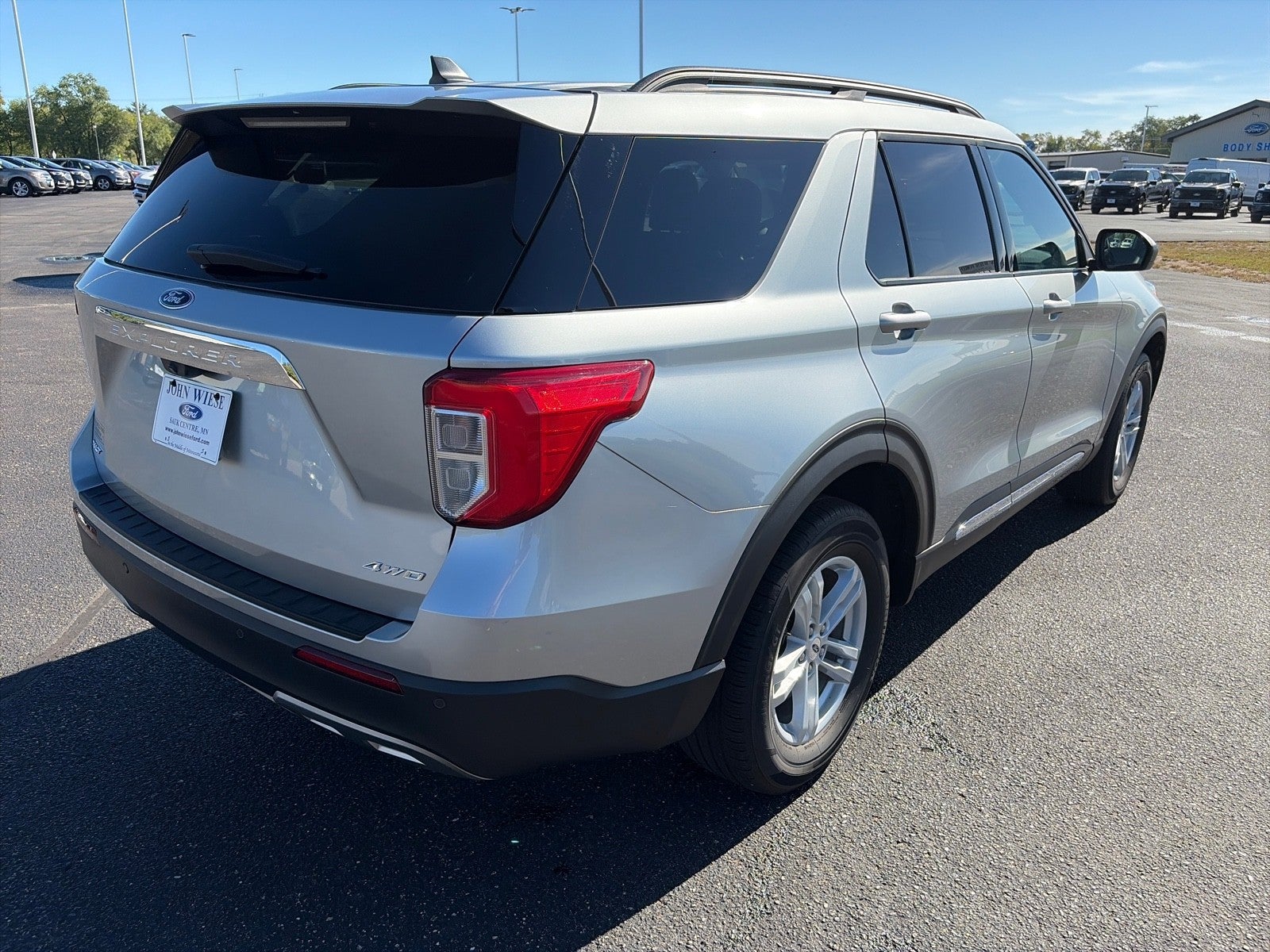 2024 Ford Explorer XLT 4X4