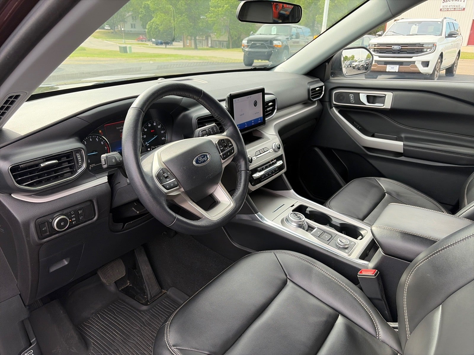 2023 Ford Explorer XLT 4X4