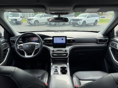 2023 Ford Explorer XLT 4X4