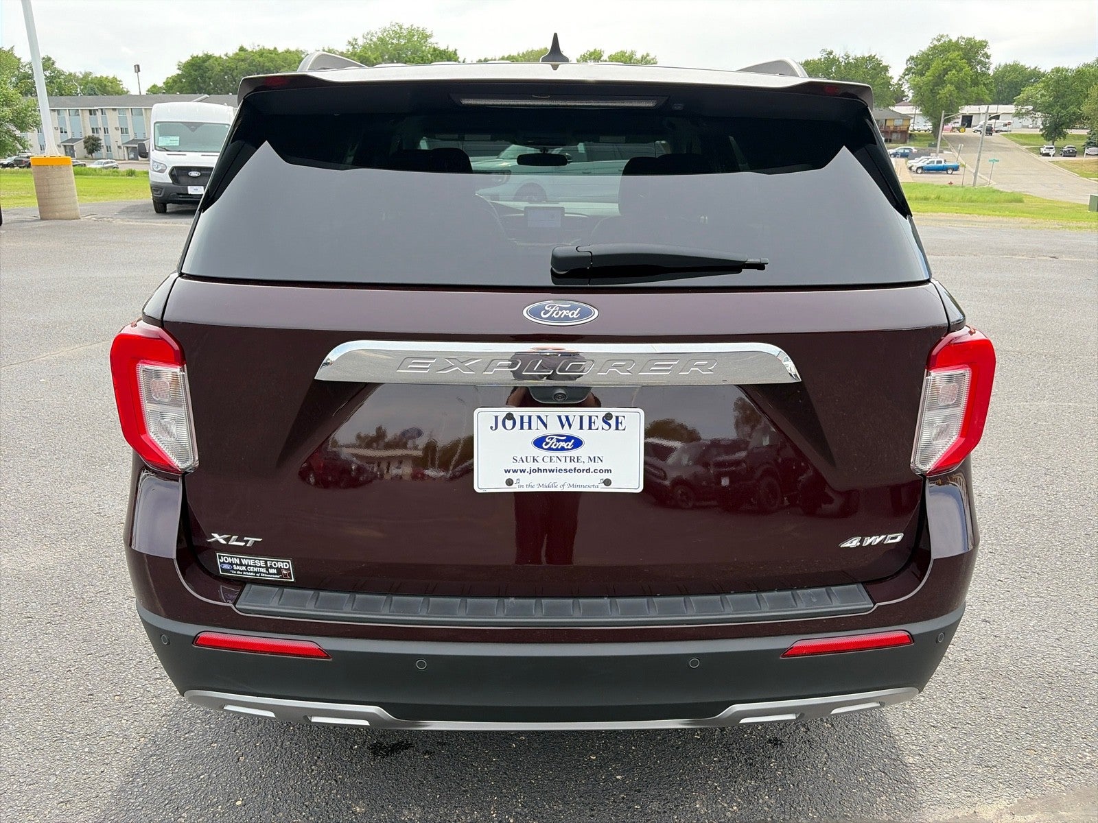 2023 Ford Explorer XLT 4X4