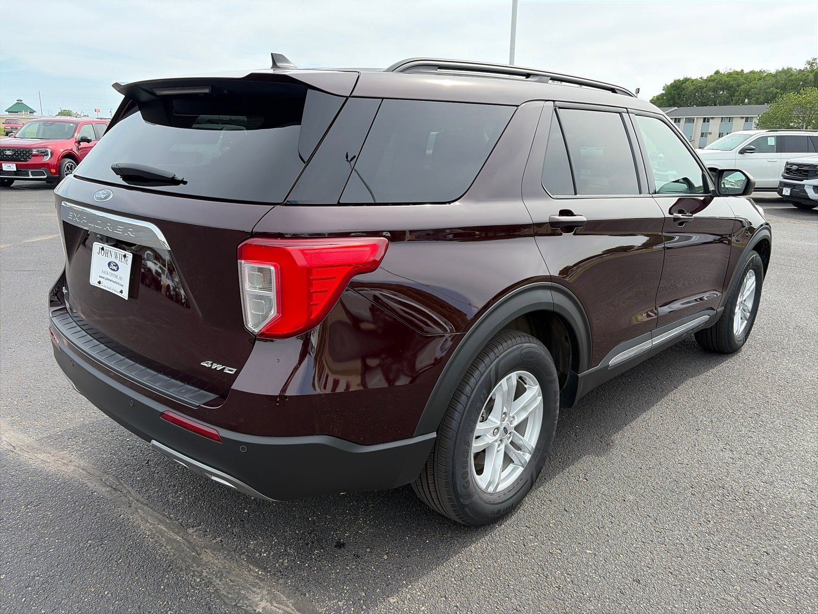 2023 Ford Explorer XLT 4X4