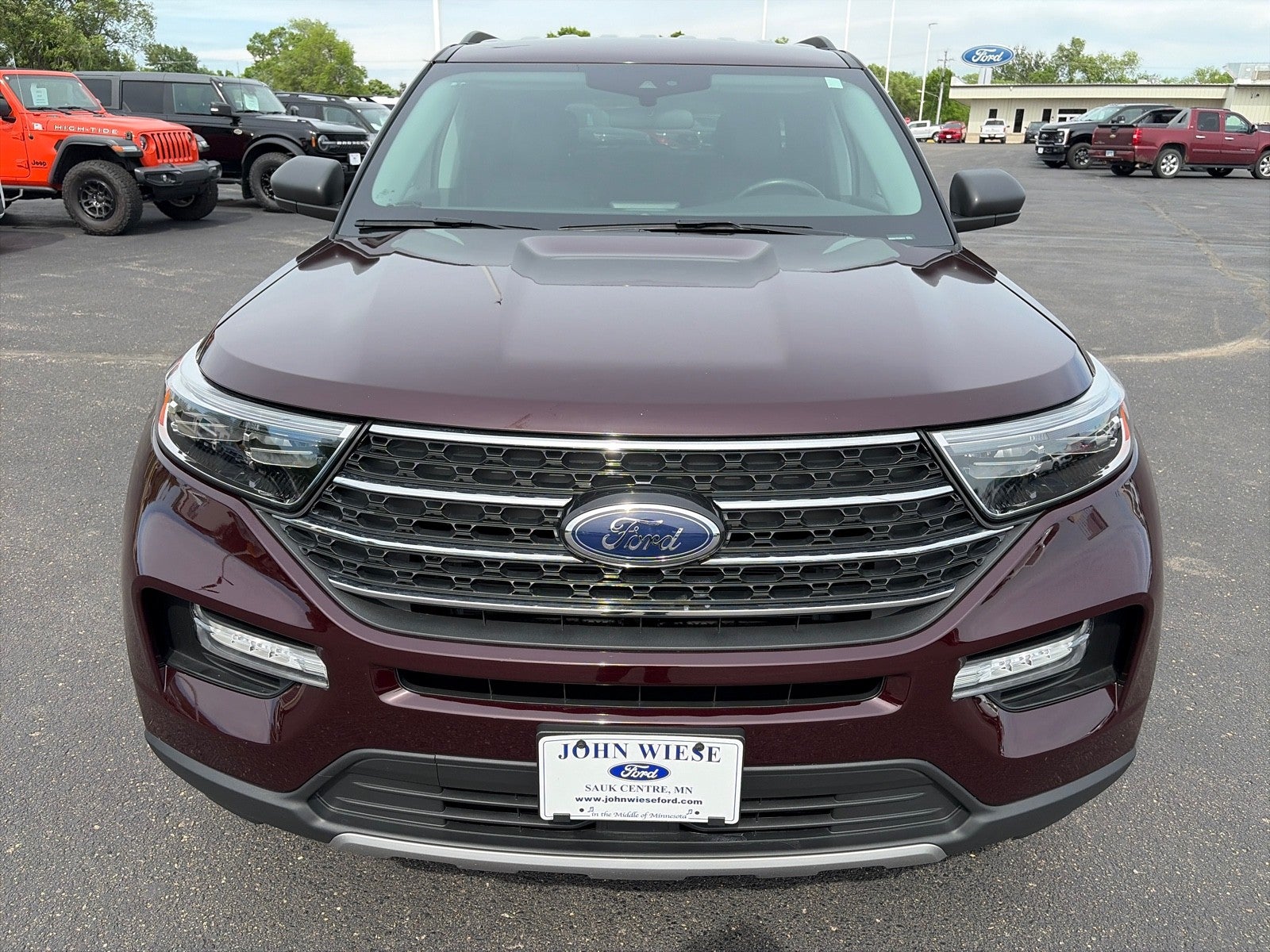 2023 Ford Explorer XLT 4X4